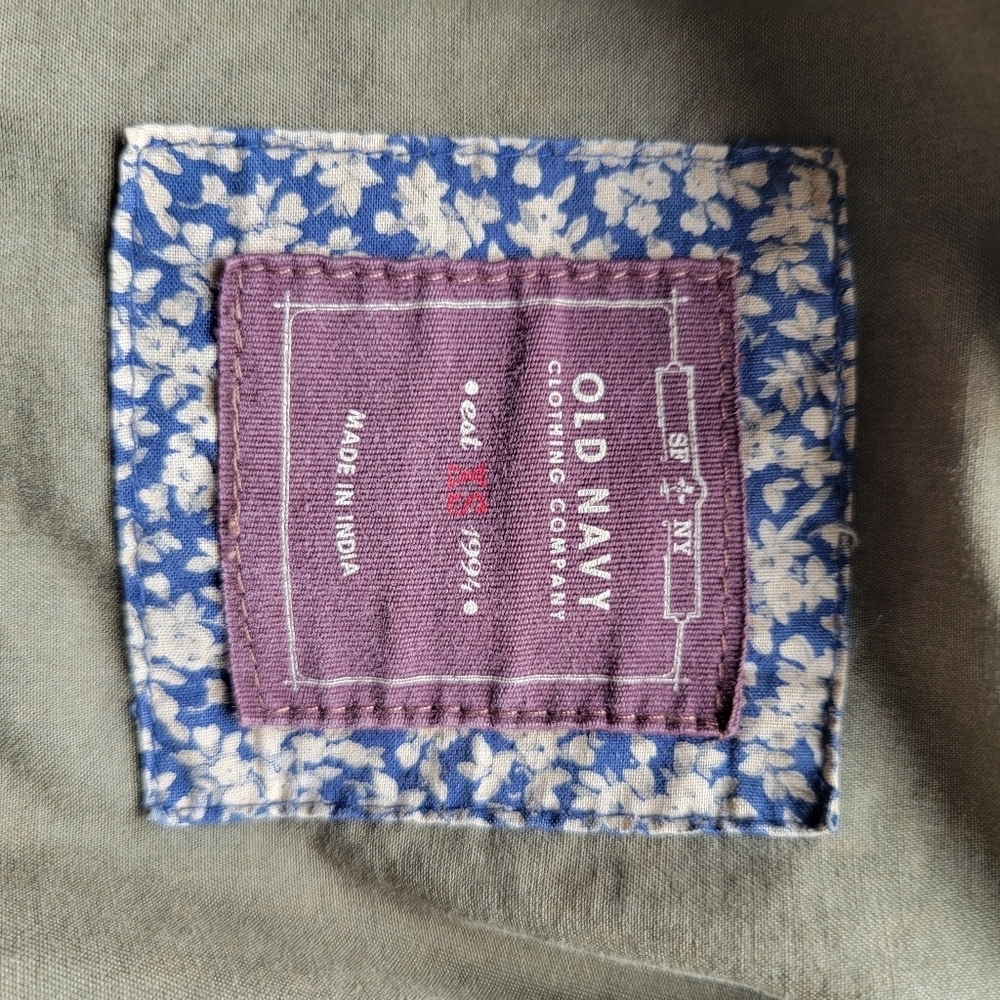 OLD NAVY // one of a kind DIY Hawaiian flag Queen Liliuokalani patch cargo army - Picture 12 of 15